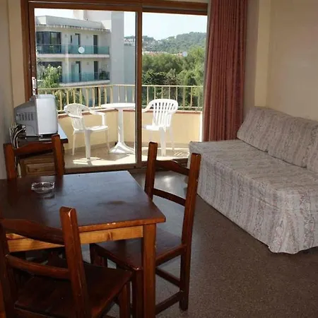 Mariposas Aparthotel 2*