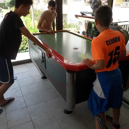 Mariposas Apartahotel 4*