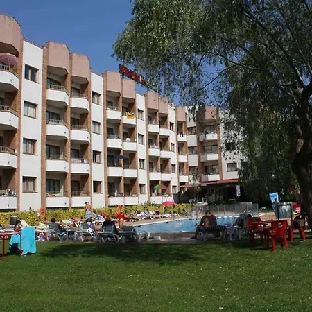 Mariposas Apartahotel